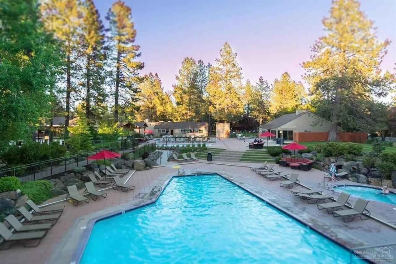 Seventh Mountain Resort Deschutes River Woods エクステリア 写真