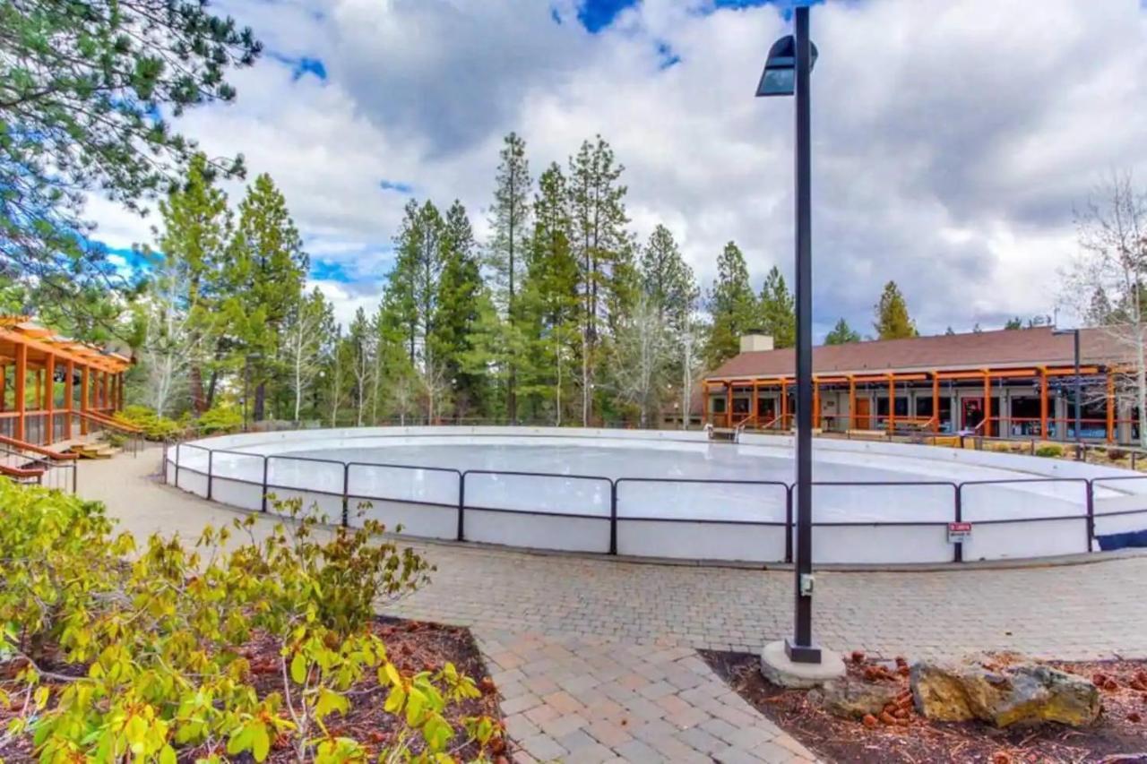Seventh Mountain Resort Deschutes River Woods エクステリア 写真
